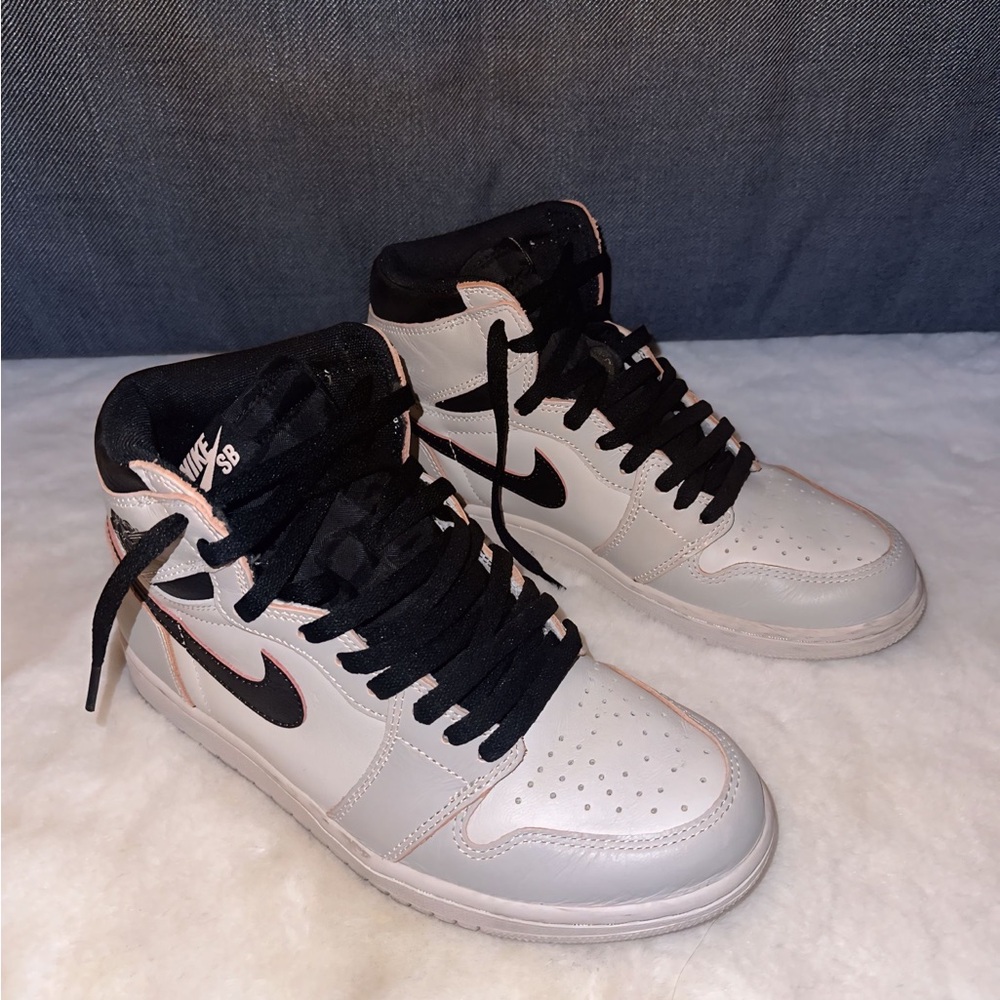 Air Jordan 1 Retro High SB ‘NYC to Paris’